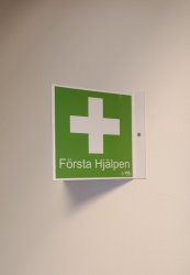 Skylt, förstahjälpen, plåt, 3D