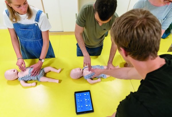 Little Baby QCPR, mörk hud