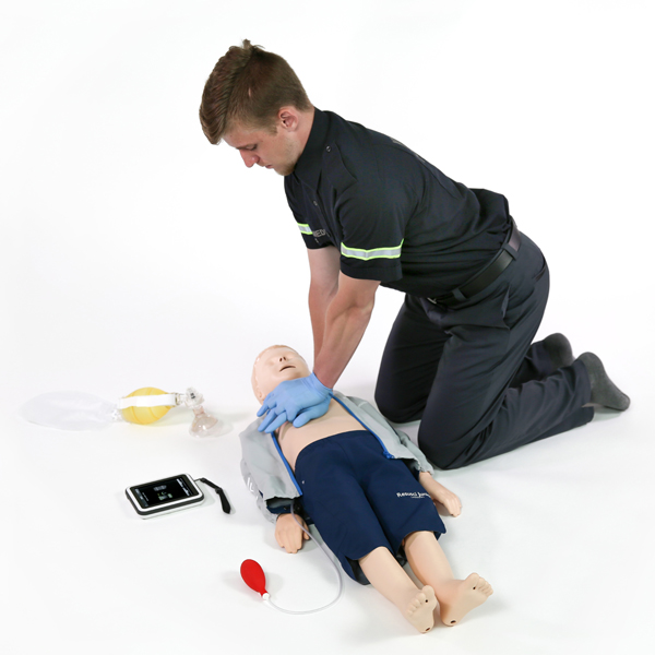Resusci Junior QCPR, helkroppsdocka med väska