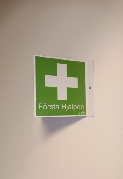Skylt, förstahjälpen, plåt, 3D