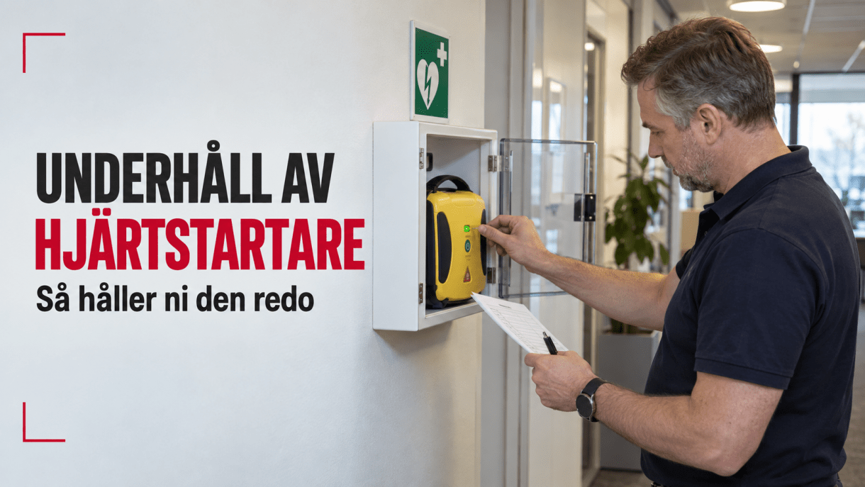 Hjärtstartare kontrolleras för att säkerställa att den är redo att användas